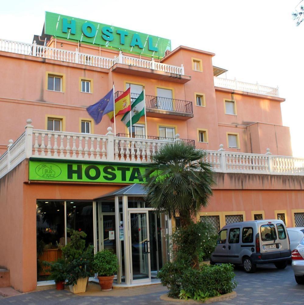 Hostal La Casa De Enfrente Малага Экстерьер фото